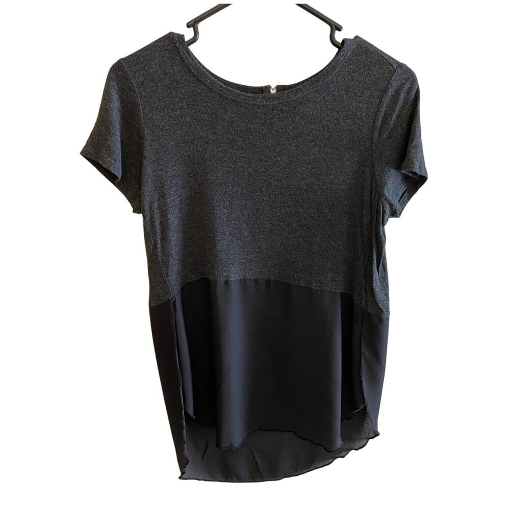 Daisy Fuentes Gray Black Cap Sleeve Round Neck Lightweight Blouse‎ Size S